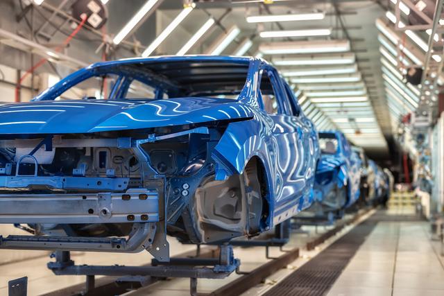 De ce relocarea producției mai aproape de piața de desfacere transformă lanțurile globale de aprovizionare